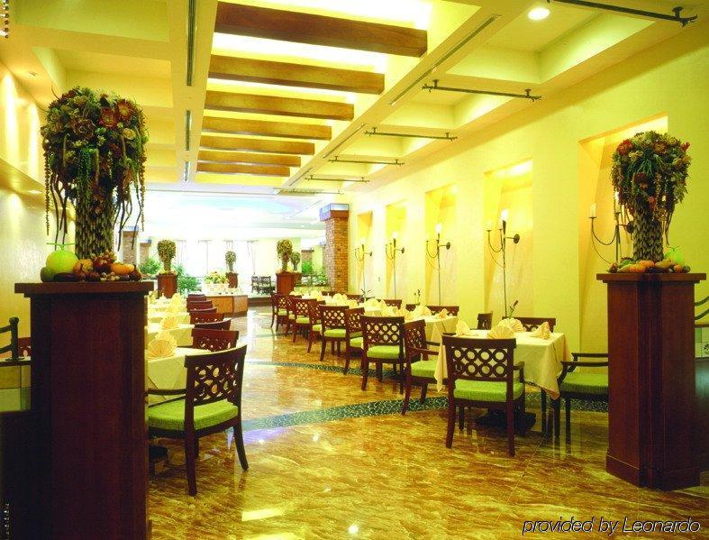 娜路弯大酒店 T'ai-tung 外观 照片 The restaurant