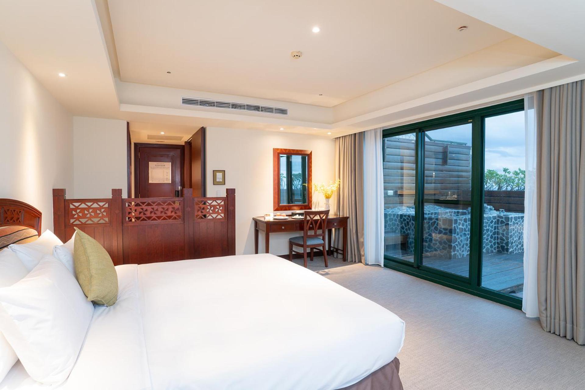 娜路弯大酒店 T'ai-tung 外观 照片 A bedroom at the hotel
